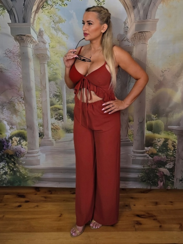 Kombinezon Na Ramiączkach Bella Versia – Ceglasty