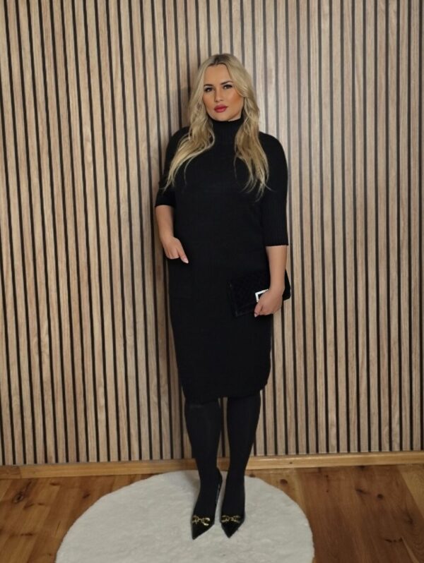 Sukienka Swetrowa z Półgolfem Bella Lungo – Czarna