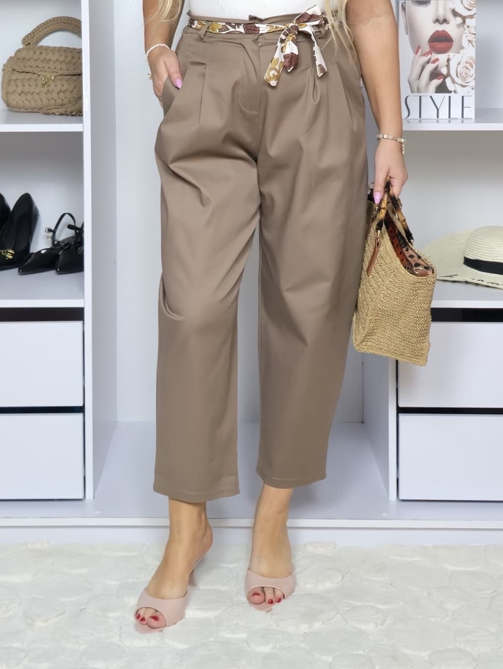 Bawełniane Spodnie Carrot Bella Gianna – Taupe - obrazek 5